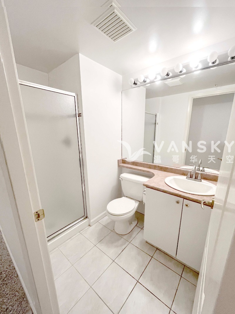 230325100855_6 bathroom2.jpg